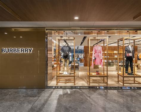 burberry singapore stores.